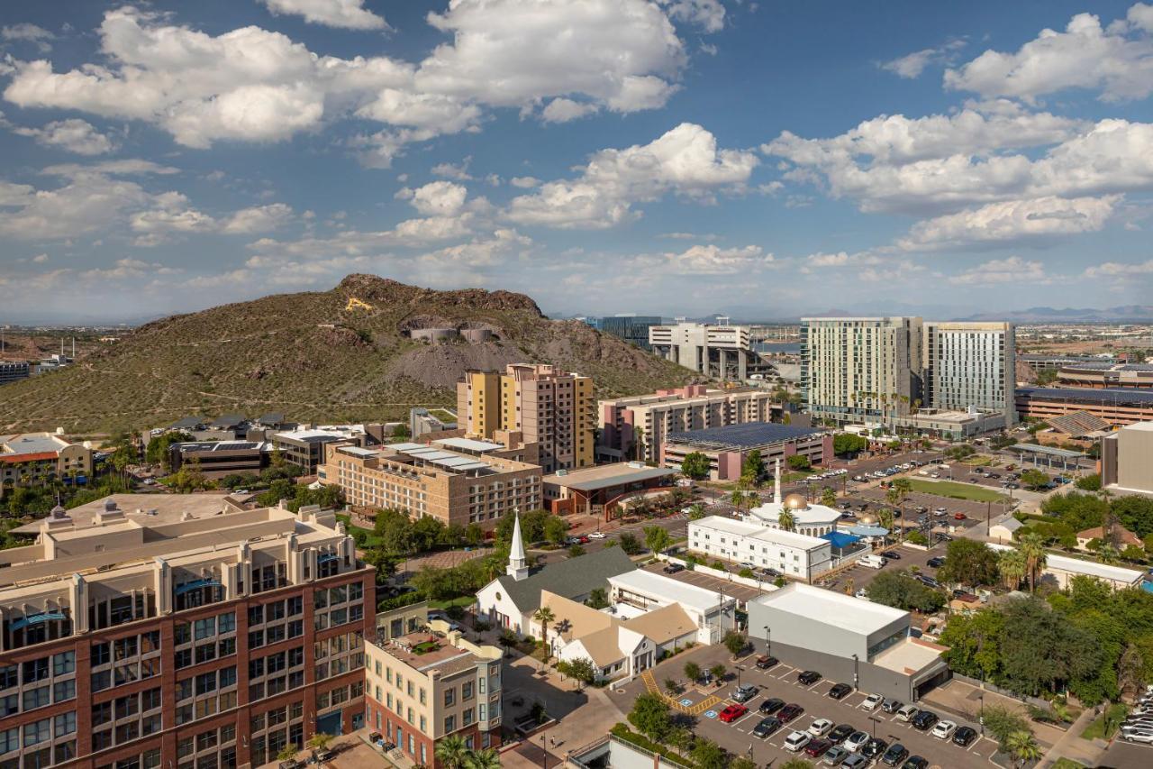 The Westin Tempe Hotel Exterior photo