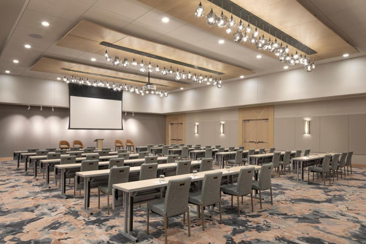 The Westin Tempe Hotel Exterior photo